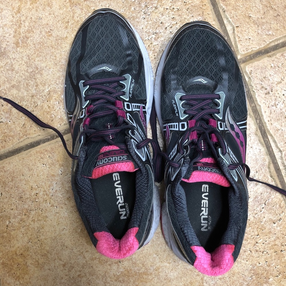 EUC Saucony EverRun size 11 women’s sneakers
